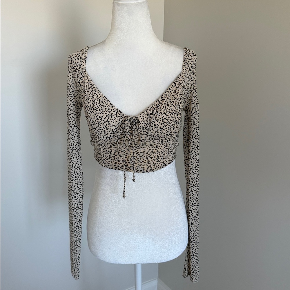 NWOT American Women's Long Sleeve Leopard Print Crop Top size XXS